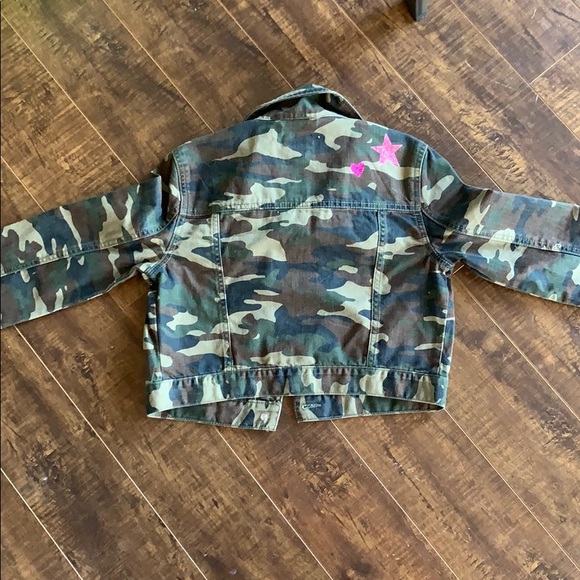 A camouflage jean jacket - Picture 2 of 3